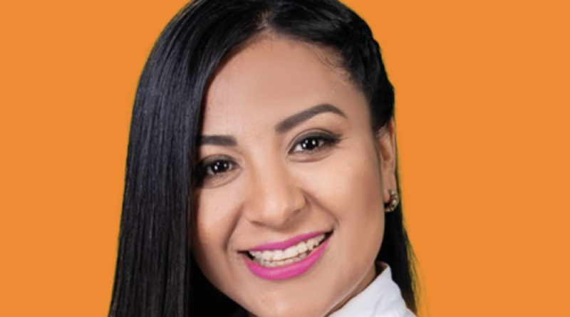 Se reúne Candy Yescas y Nacho Flores con mujeres emprendedoras de Tepic 