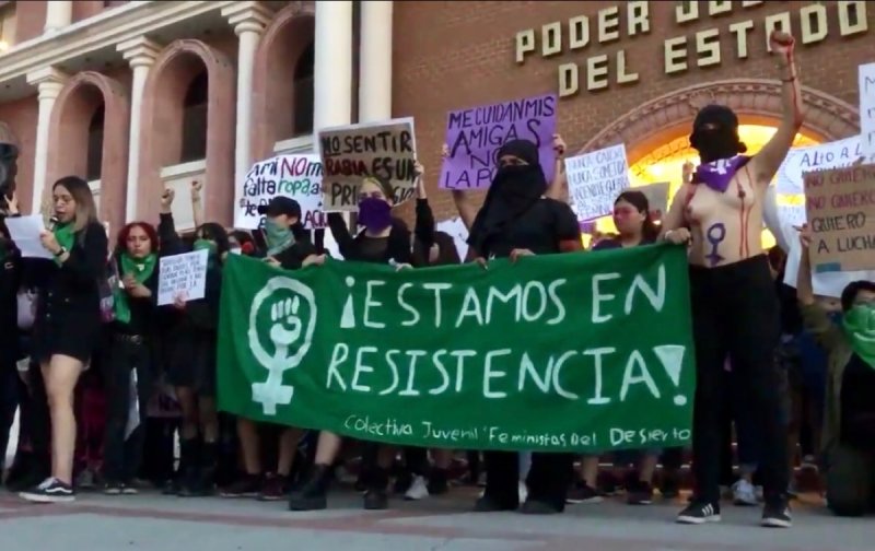 Feministas protestan y causan fuertes destrozos en Poder Judicial de Sonora 