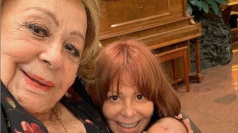 Alejandra Guzmán y Silvia Pinal causan espanto al aparecer sin maquillaje en Instagram. 