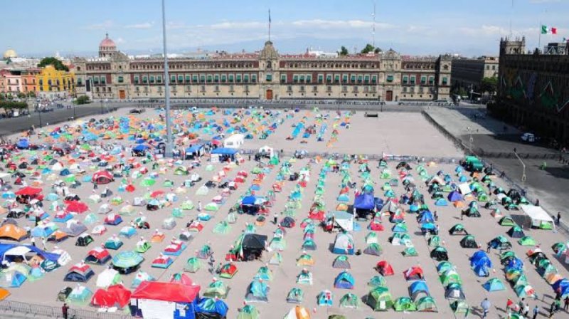 Mayoría de mexicanos está en contra del plantón de FRENAAA en el Zócalo