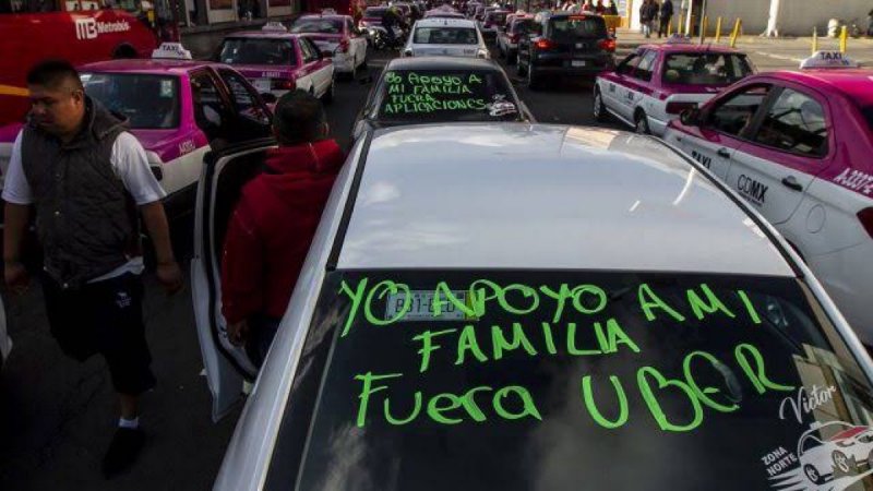 Vetan a Uber de Aeropuerto de Puebla y taxis se disparan 130% más carosy