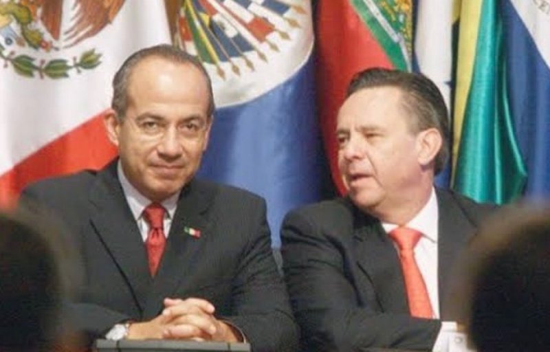 Revelan documento de EU que prueba que Calderón sí estuvo al tanto de “Rápido y Furioso” 