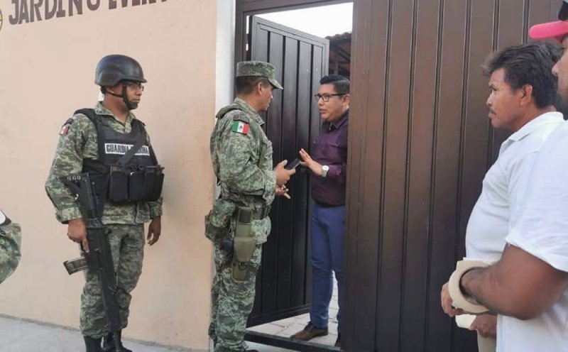 Guardia Nacional irrumpe en VX Años y ordena a los asistentes respetar la cuarentena