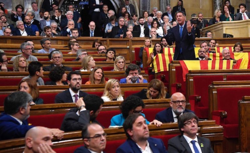 Parlamento de Cataluña le da la razón a AMLO y reconoce que la 