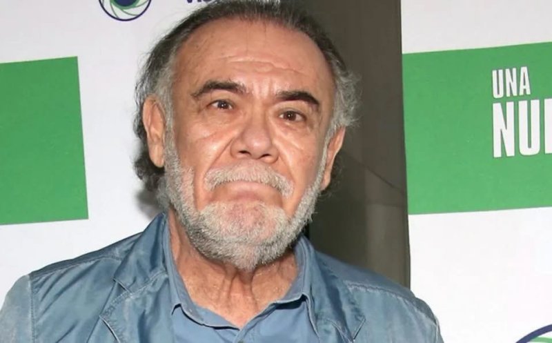 Jesús Ochoa es hospitalizado tras caer de un elevador de 10 metros durante una obra de teatro