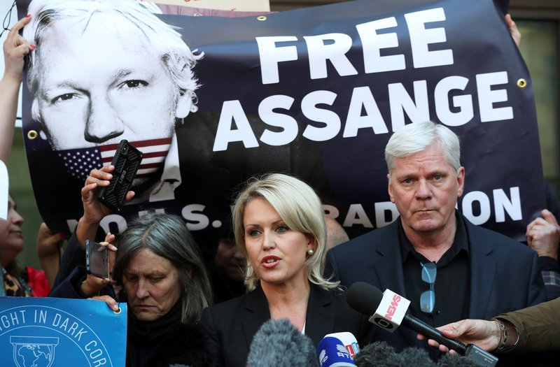 El arresto de Assange desata debate sobre ponerle fin a la libertad de expresión