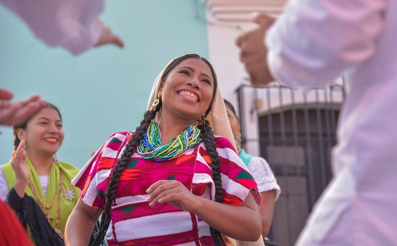 Yalitza es la nueva imagen del festival más bello de México: La Guelaguetza