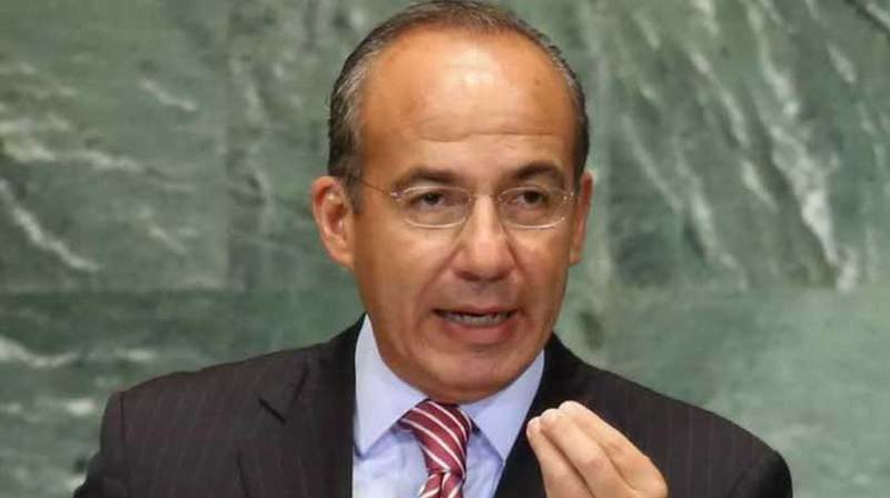 Felipe Calderón cargaba arma de fuego cuando AMLO lo dejó sin seguridad