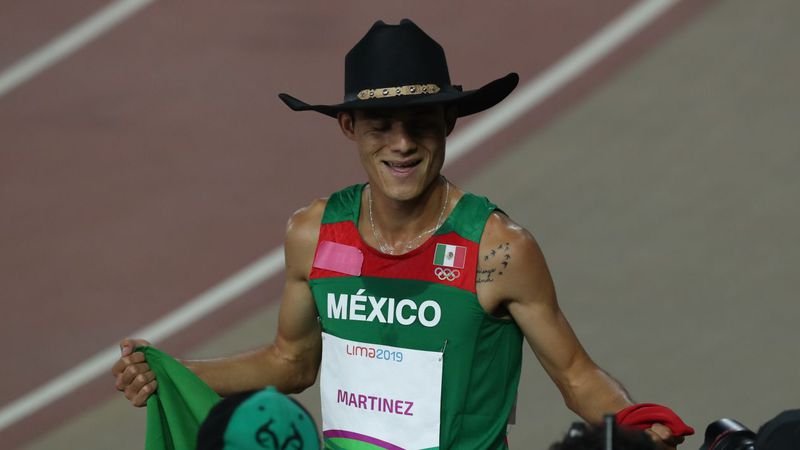 Con un cierre espectacular, Fernando Martinez gana oro en los 5 mil metros varonil (VIDEO)y