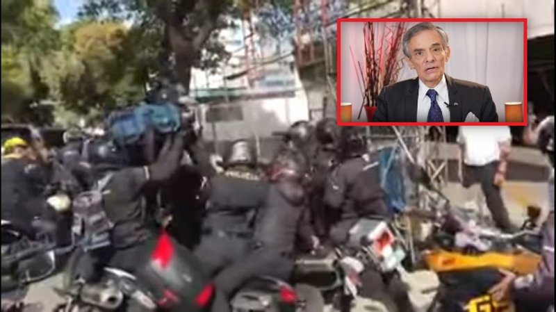 (VIDEO) Reporteros y policías se agarran a trancazos afuera del funeral de José José. 