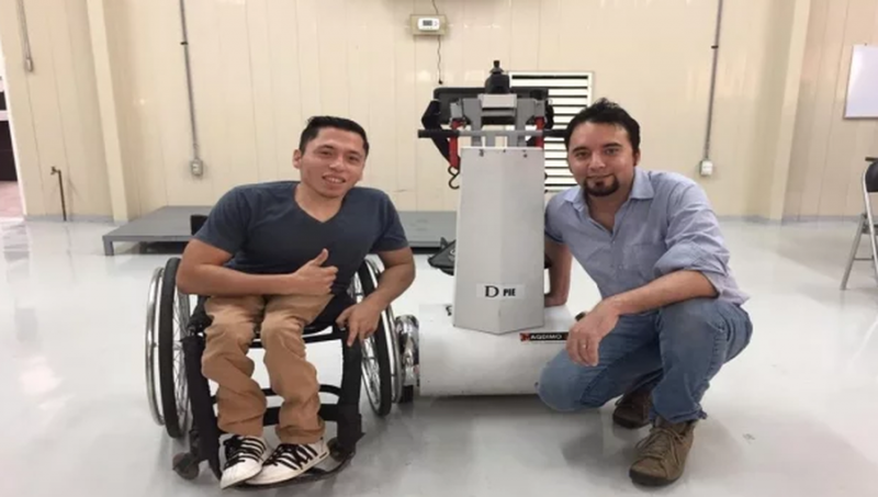 Joven científico de Sonora desarrolla robot para personas con discapacidad
