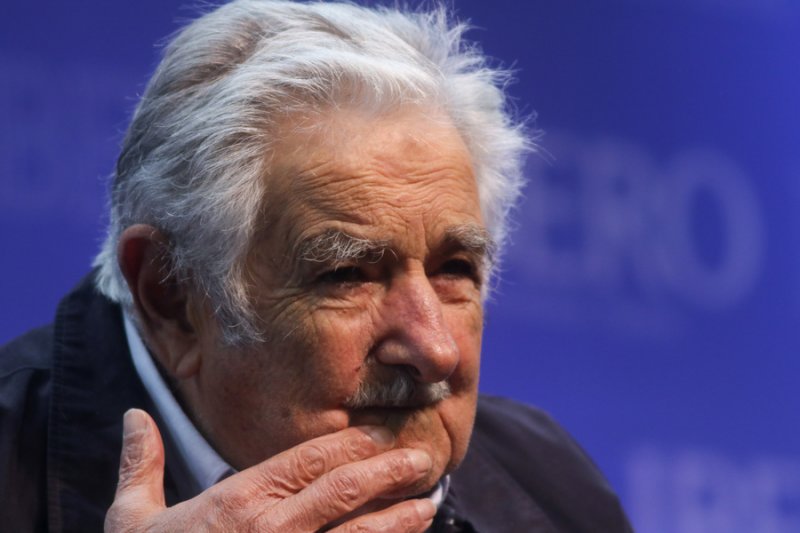 El ex presidente de Uruguay lamenta los fanatismos políticos que dividen