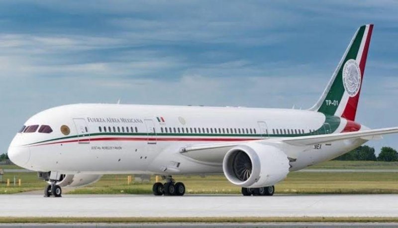 El lujoso avión presidencial regresará a México