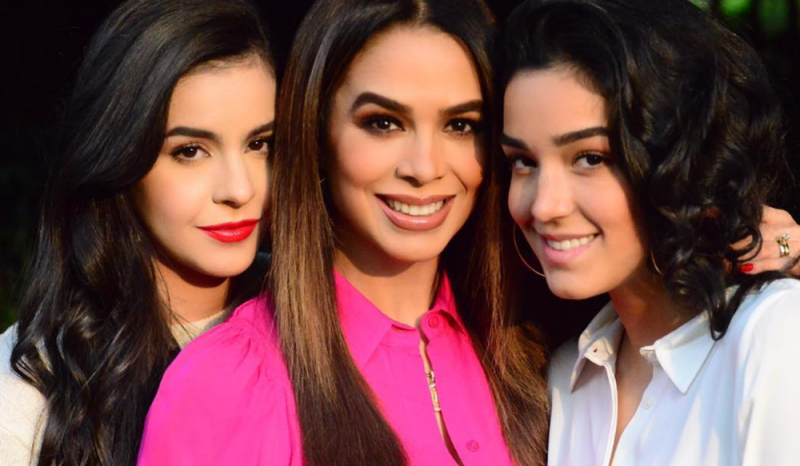 Biby Gaytán y sus hijas revientan las redes tras sexy foto en Instagram