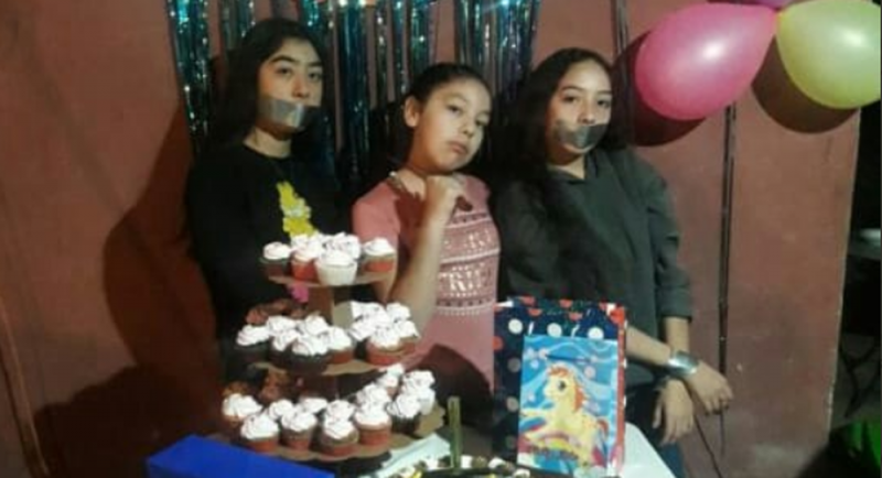 Niña de 12 años celebra cumpleaños al estilo “sicaria” con invitados amagados con cinta