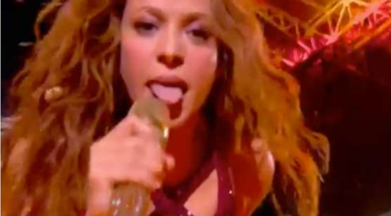 Gesto de Shakira en el Súper Bowl despierta curiosidad entre televidentes