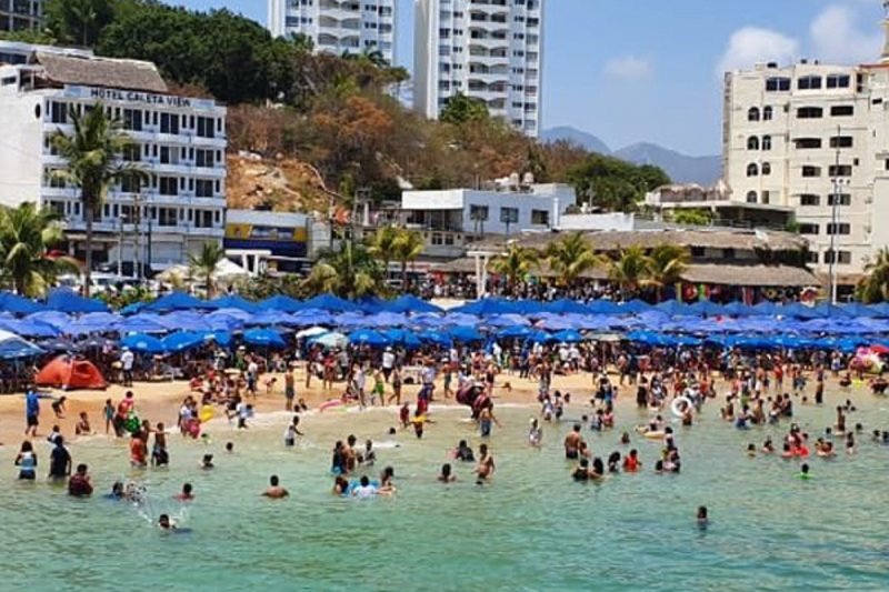 Cierran Acapulco por COVID-19; no habrá actividad en bares, restaurantes ni plazas