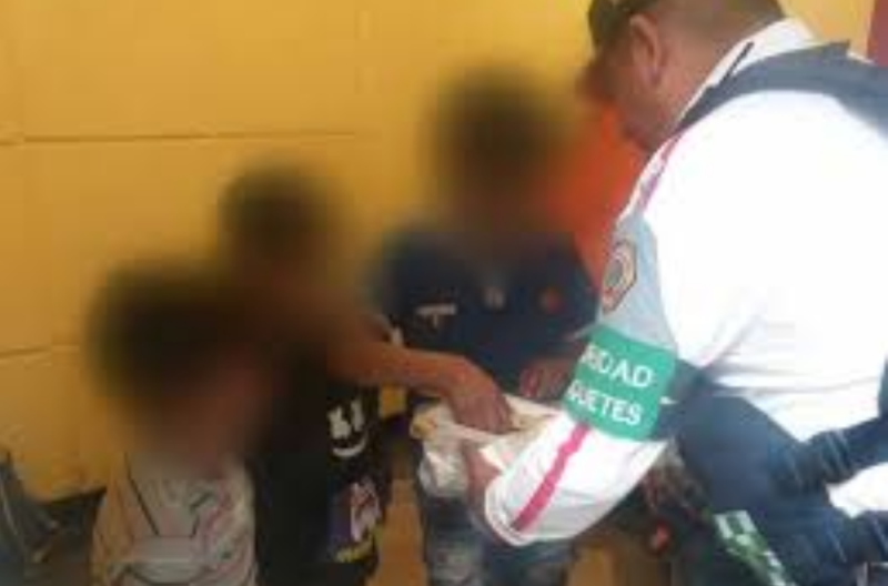 Policías de CDMX rescatan a 4 niños por violencia infantil; su papá les pegaba a ellos y a su mamá