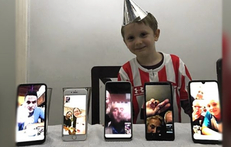 Niño conmueve las redes tras festejar su cumpleaños con videollamadas debido a cuarentena