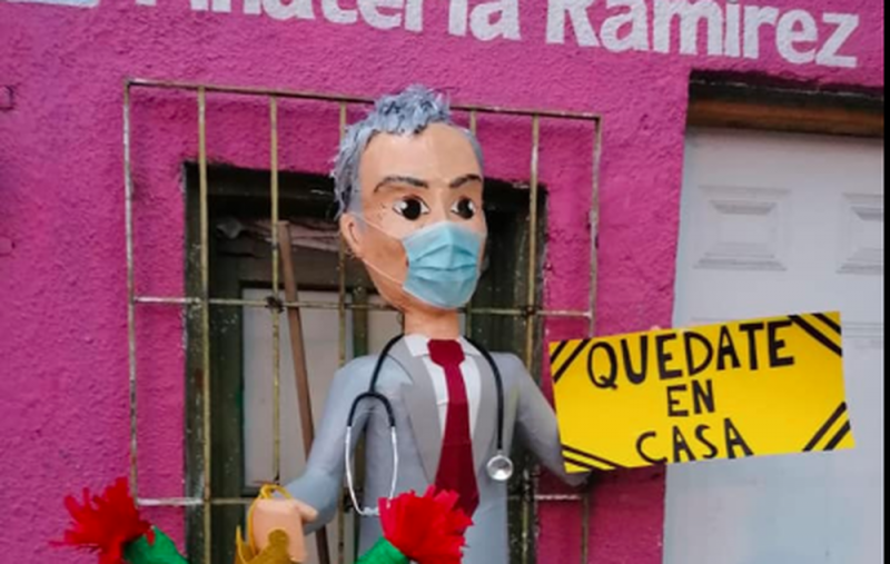 Lanzan piñata de Hugo López-Gatell y se vuelve viral en redesy