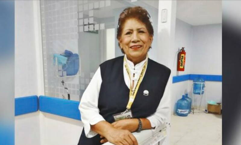 Enfermera JUBILADA ayuda a combatir al COVID19 en Oaxaca y no cobra ni un solo peso