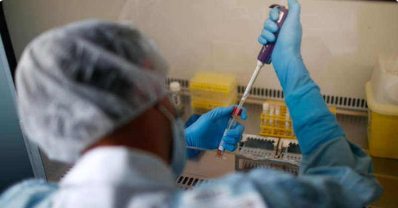 Infectar a voluntarios SANOS podría ACELERAR vacuna contra Covid-19: OMS