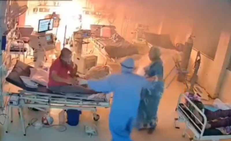 ¡El horror! Ventilador mecánico explota en área de pacientes con COVID19 y hospital se incendia