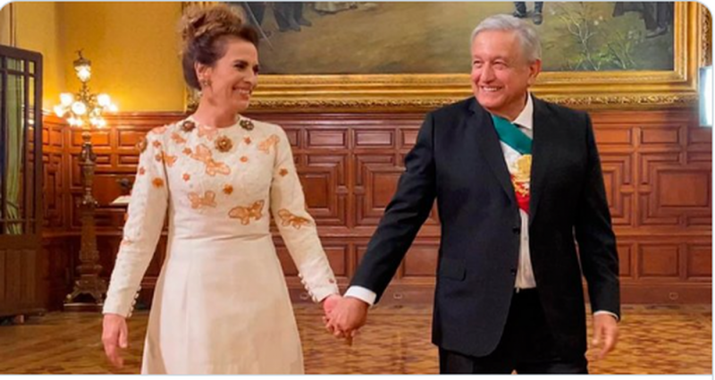 Esto cuesta el vestido que Beatriz Gutiérrez usó durante la Ceremonia de Grito de Independencia