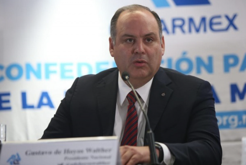 Gustavo de Hoyos asegura que 700 mil empresas desaparecerán por culpa del aumento al salario mínimo