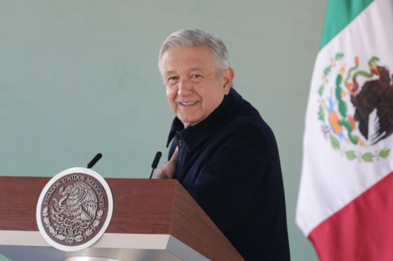 AMLO promete investigaciones a Banco Azteca por presuntos desvíos de recursos