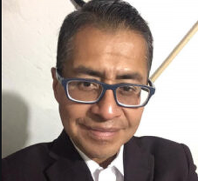 Usuarios en redes REPUDIAN a Juan Bermúdez, el periodista que inventó embolia de AMLO 