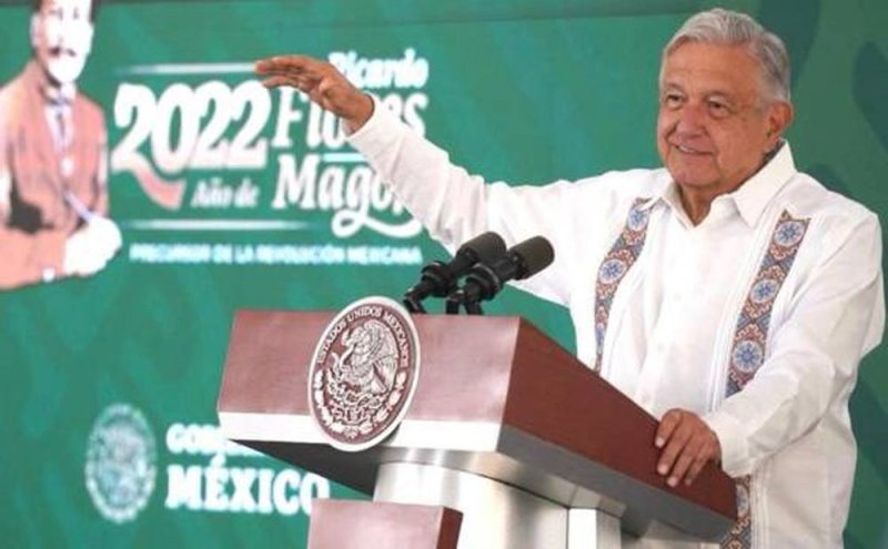 Aeropuertos de Campeche y Ciudad del Carmen estarán a cargo del Ejército y La Marina: AMLOy
