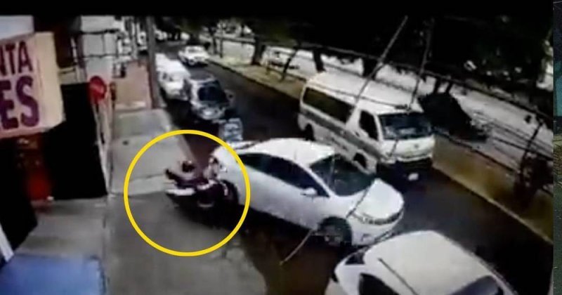 Conductor enfurecido atropella y mata a ratero en moto que lo intentó ...
