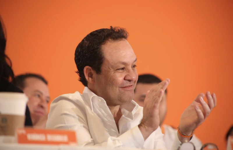 Urge Clemente Castañeda a senadores de Morena a aprobar reformas sociales de AMLO