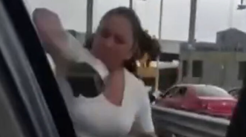 Indignación en la México?Pachuca: pareja agrede a familia con niños a bordo de camioneta