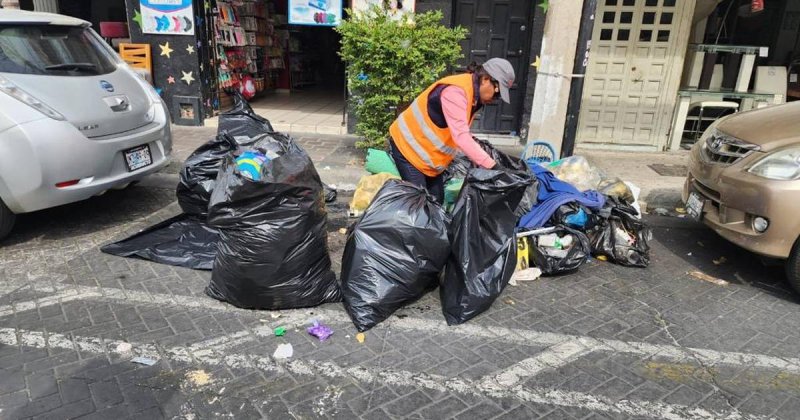 Basura inunda calles de GDL; municipio lanza operativos ante la crisis