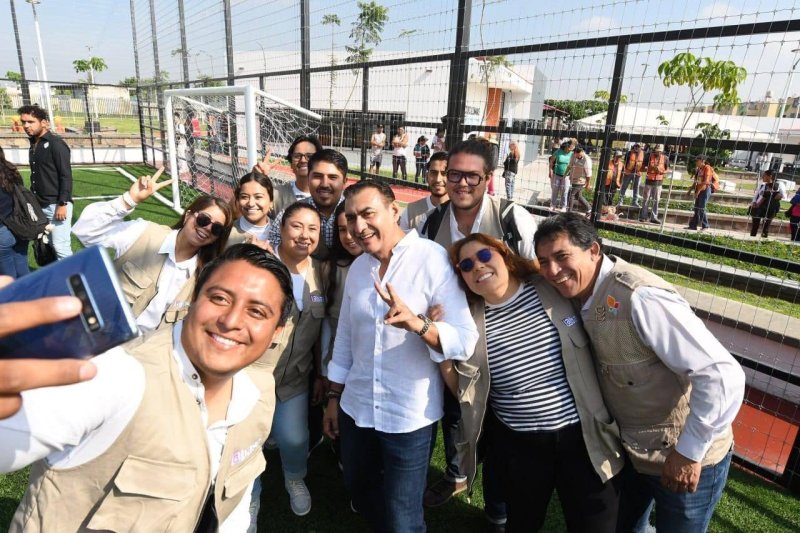 Inaugura Zamora unidad deportiva y Centro de Desarrollo Comunitario en ...