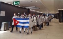 “¡Gracias héroes!”, italianos reciben con lágrimas a brigada de médicos cubanos