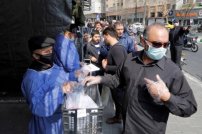 Cientos de iraníes quedan ciegos por consumir alcohol industrial para protegerse del coronavirus