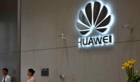 Huawei saca a todos sus trabajadores estadounidenses de su planta en China. 