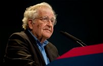 “EU quería el Golpe de Estado en Bolivia o el asesinato de Evo Morales”, asegura Noam Chomsky