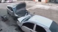 Lo asaltan y sujeto se venga atropellando a dos ladrones, ambos murieron