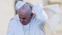 Papa Francisco pide a peluqueros y estilistas 