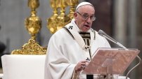Papa pone orden en la iglesia, ordena exhibir a sacerdotes abusadores