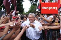 Mexicanos lanzan petición en Change.org para darle Premio Nobel de la paz a AMLO. 