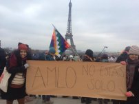 Mexicanos en Paris celebran el primer año de gobierno del presidente AMLO
