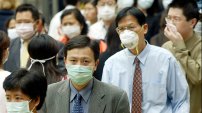 Virus mortal en China es contagiable entre humanos, confirman 