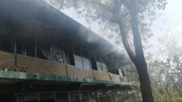 Acusan a encapuchados de incendio en CCH Sur; impiden paso a peritos 