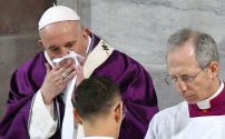 Papa asegura que quien evade impuestos colabora para que haya falta de respiradores