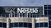Nestlé DONA 65 mdp en insumos médicos, despensas y alimentos para 400 mil personas
